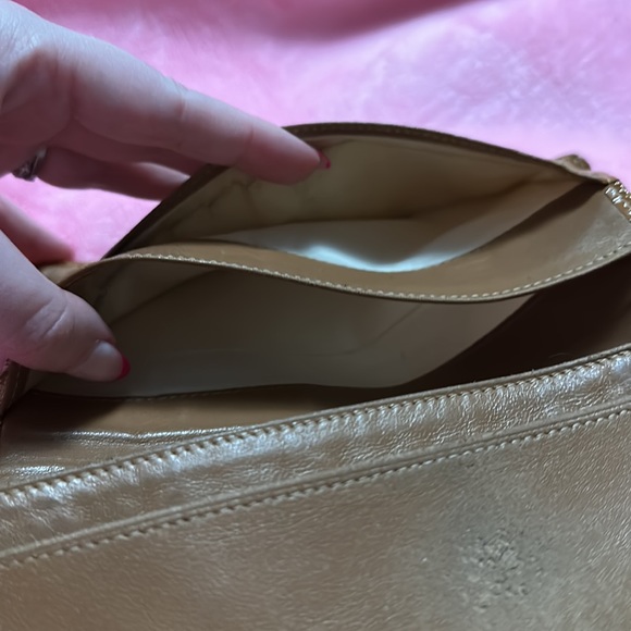 CHANEL WOC Camel Wallet on a Chain RARE Unicorn color - Picture 6 of 17